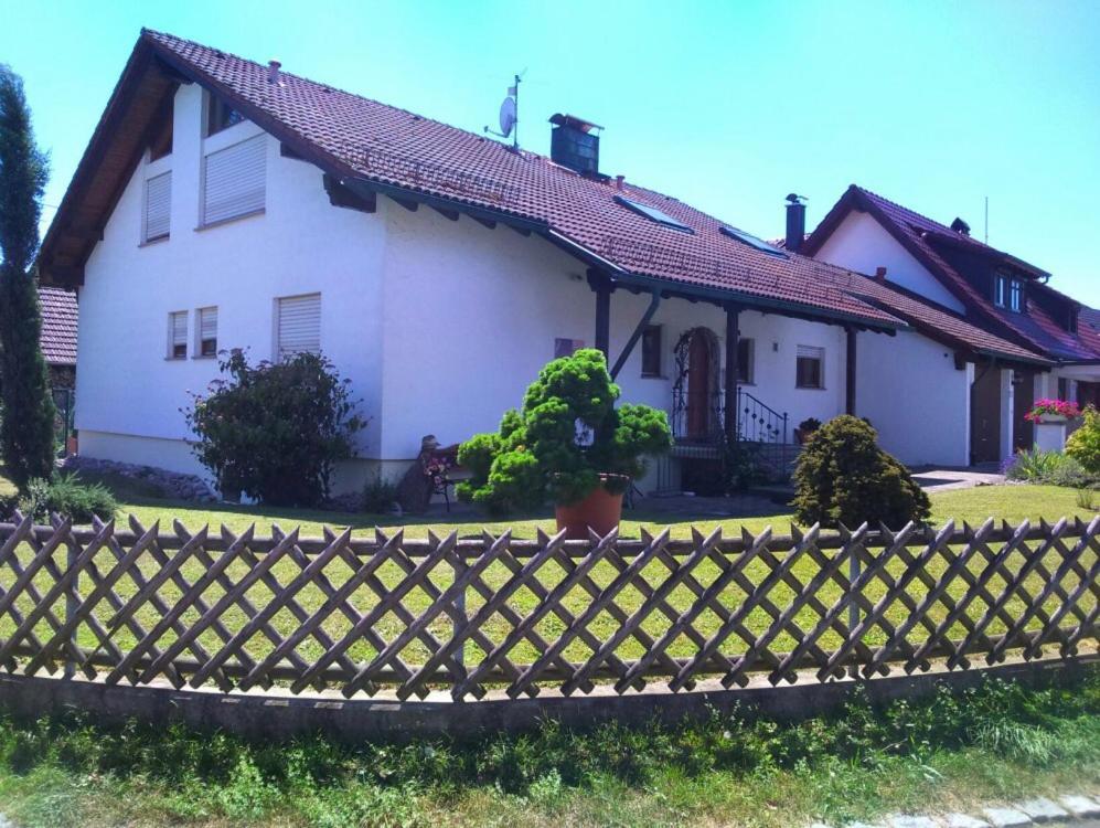 Haus Saentisblick Appartement Eriskirch Buitenkant foto